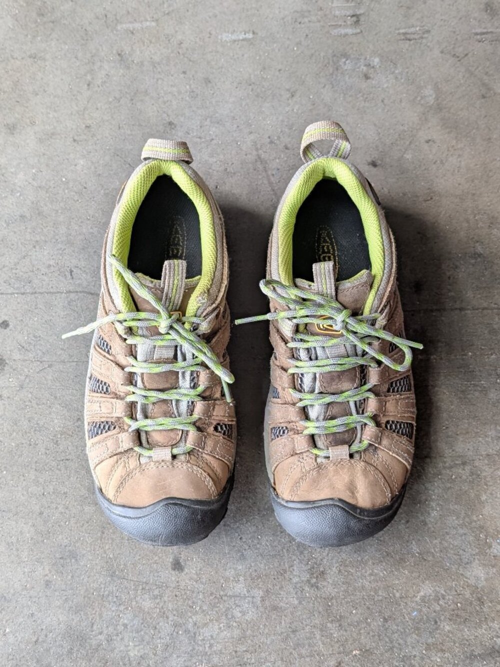 Keen Women's Voyageur Brown Green Hiking Shoes Gorpcore Adventure size 7.5 - Picture 2 of 13